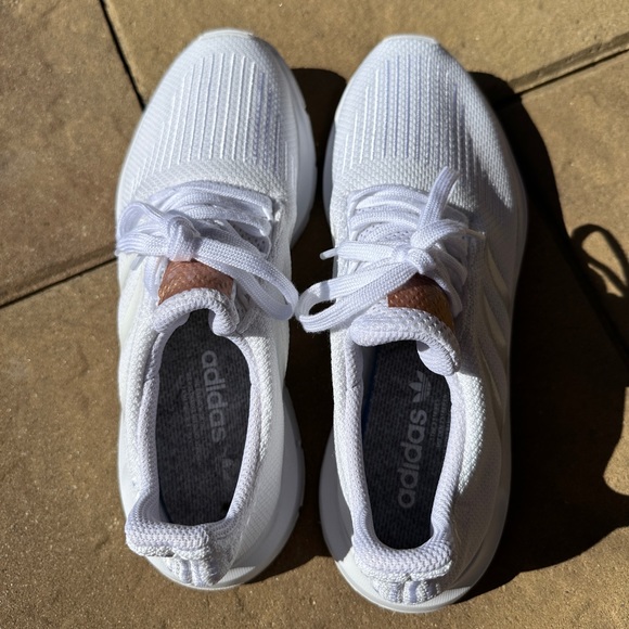 Adidas Swift Run - Picture 5 of 7